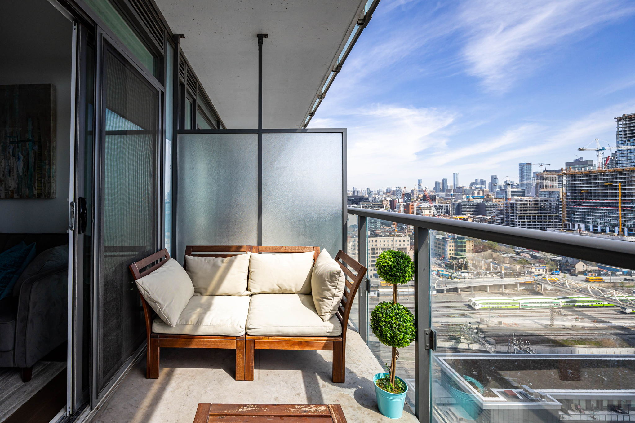 Toronto property showcase — delivered property photograph 21