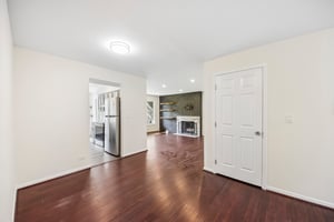 Grove Ave B-S2404-007.jpg
