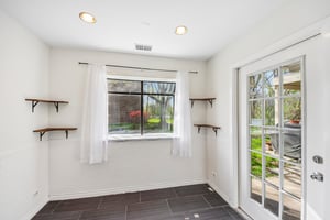 Grove Ave B-S2404-015.jpg