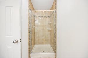 Grove Ave B-S2404-025.jpg