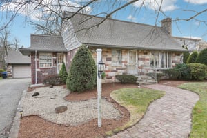 Hickory Ave-S0912-003.jpg