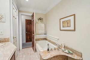 Hickory Ave-S0912-033.jpg