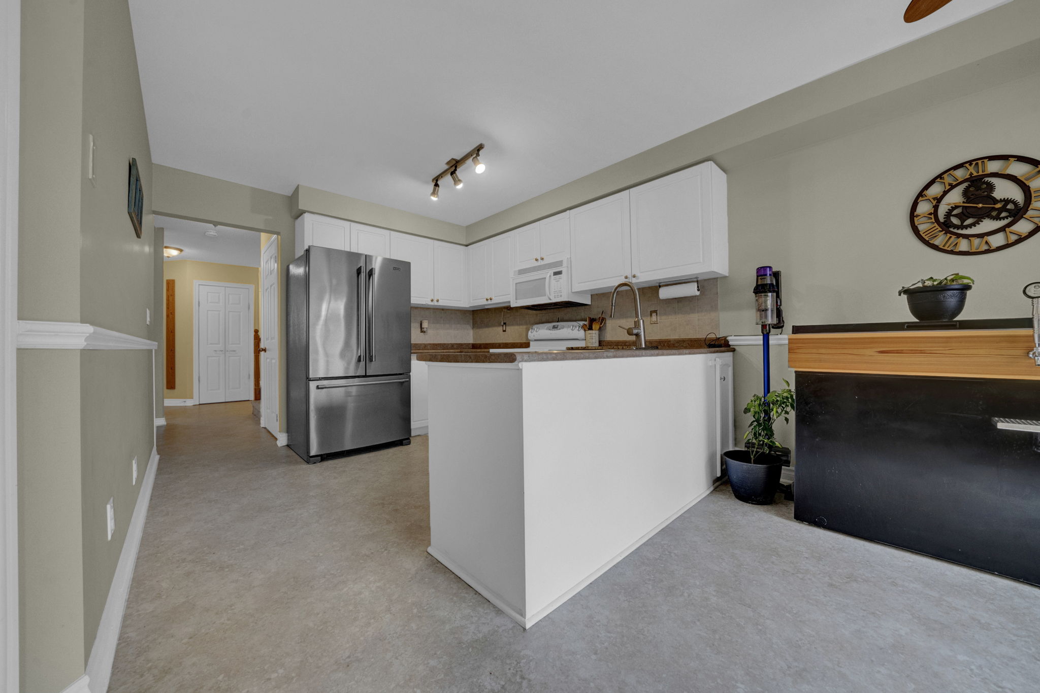 Kitchen/Breakfast Area