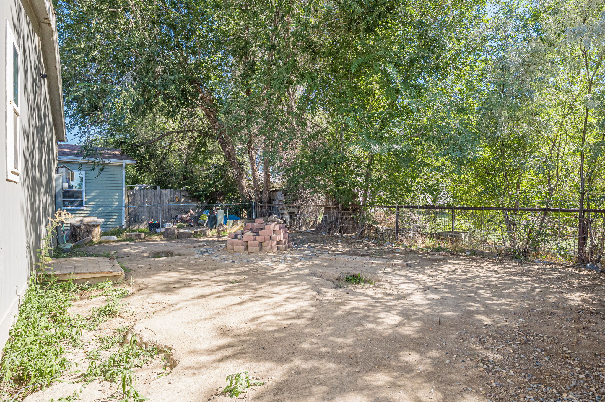  Photo 44
