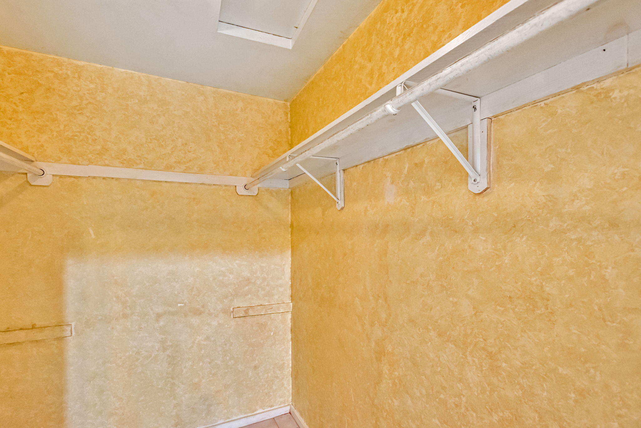 35_170 Madrone Ave