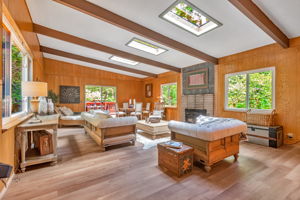 10_170 Madrone Ave