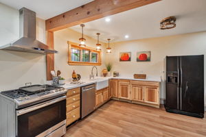 16_170 Madrone Ave