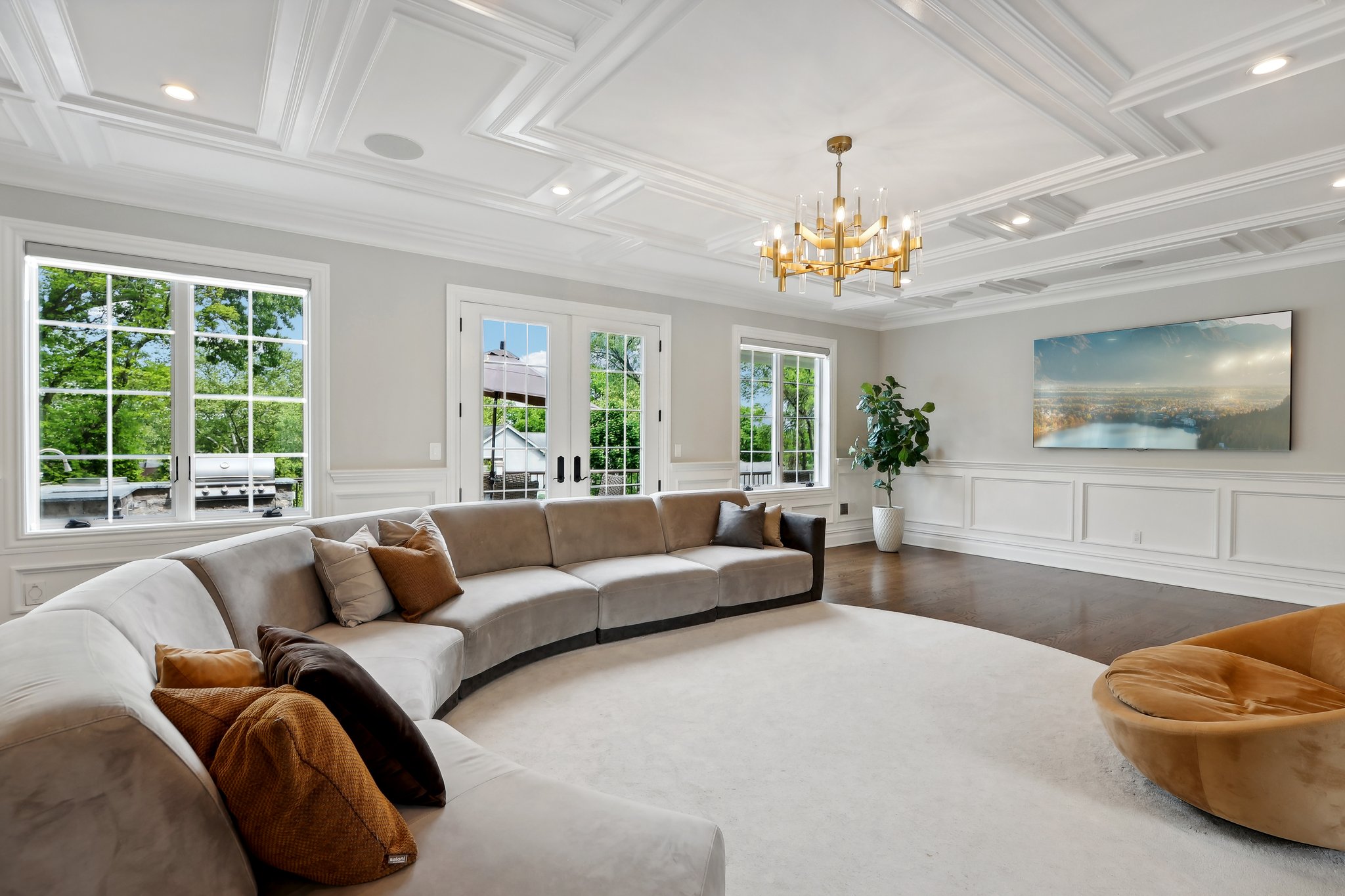 N Farview Ave-018.jpg