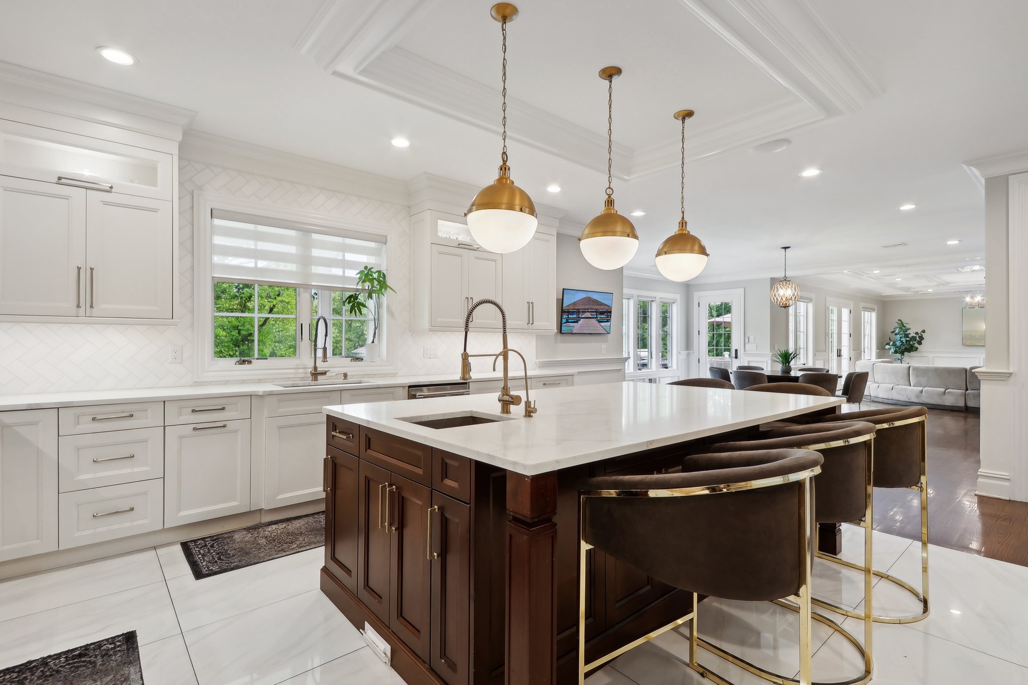 N Farview Ave-027.jpg