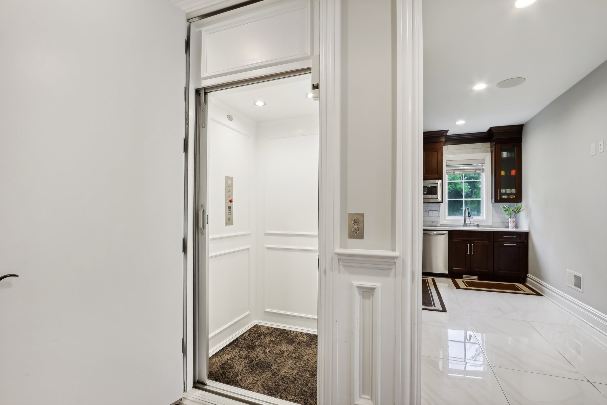 N Farview Ave-036.jpg