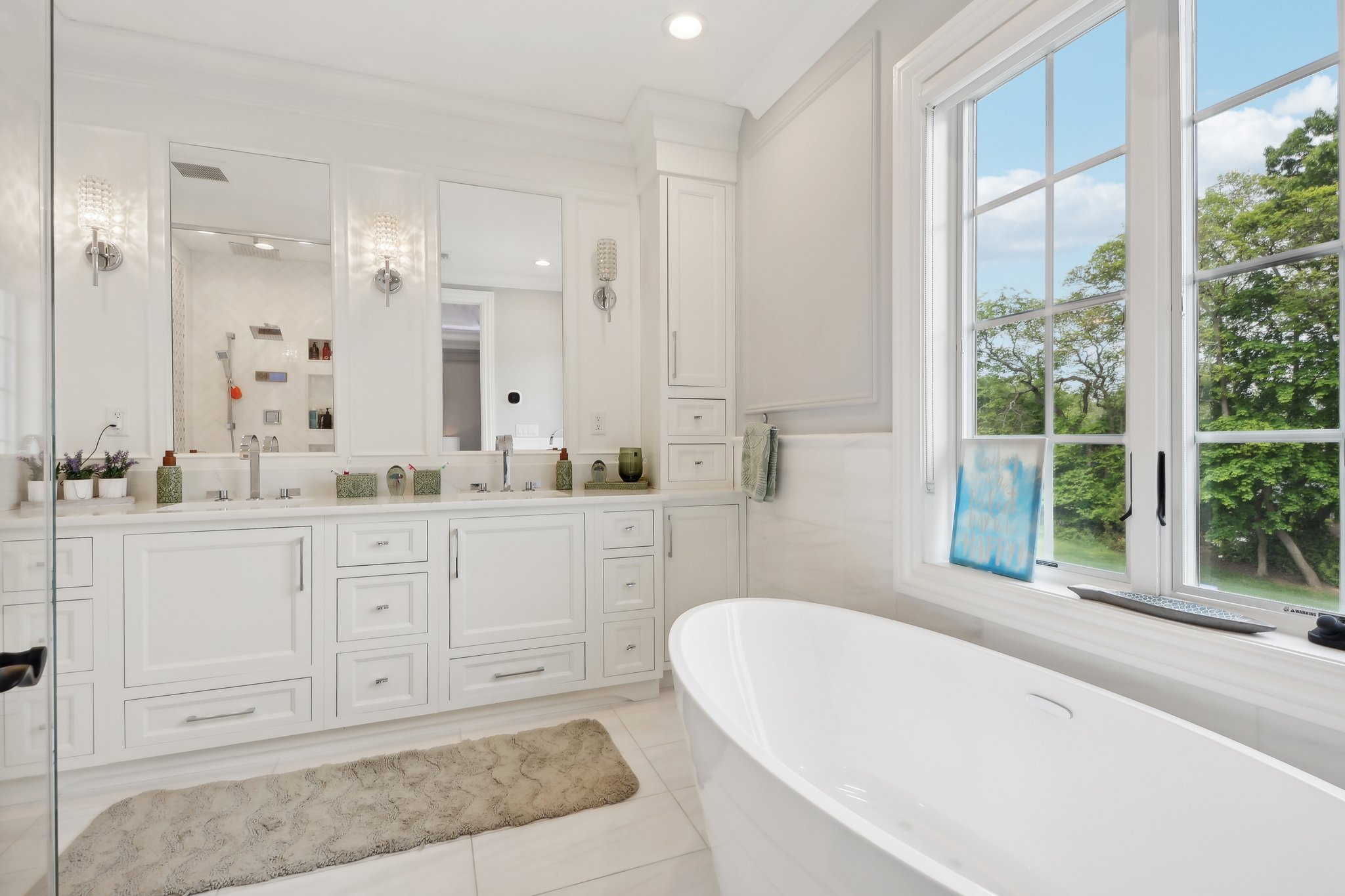 N Farview Ave-042.jpg