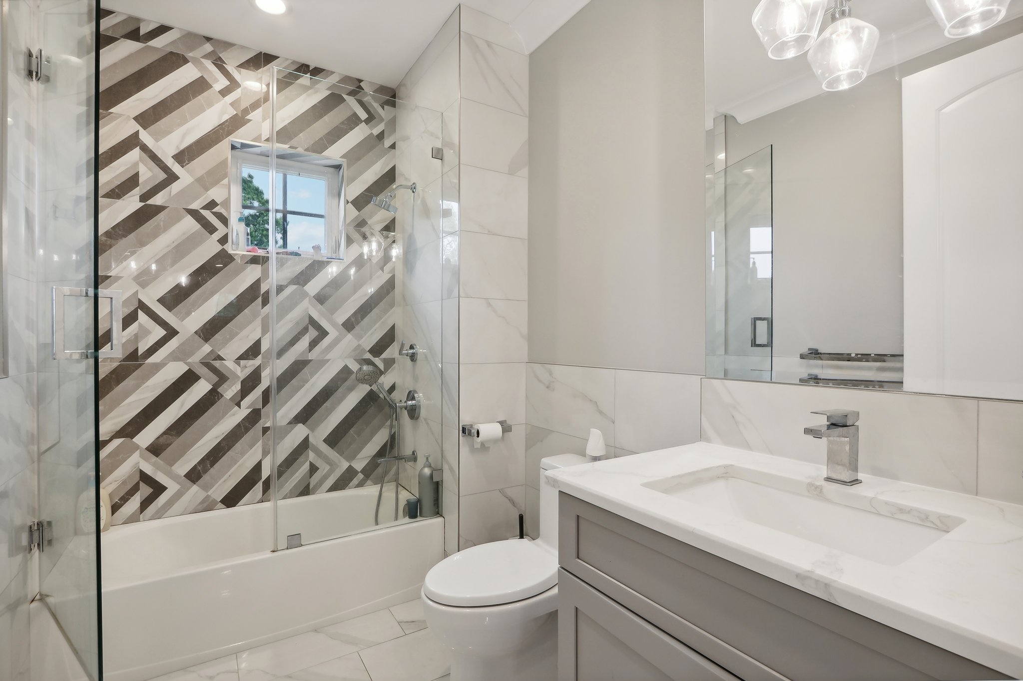 N Farview Ave-046.jpg