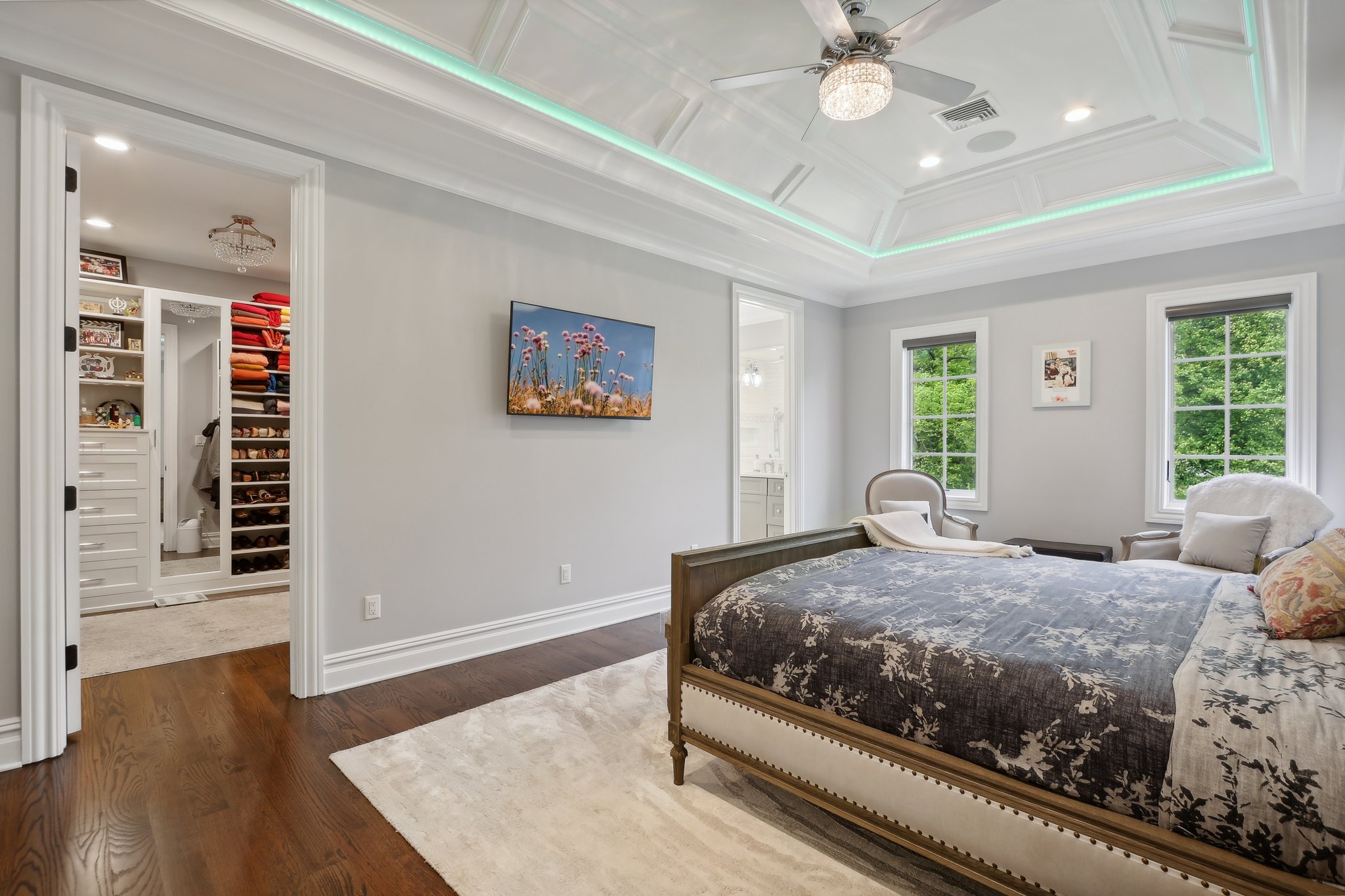 N Farview Ave-047.jpg