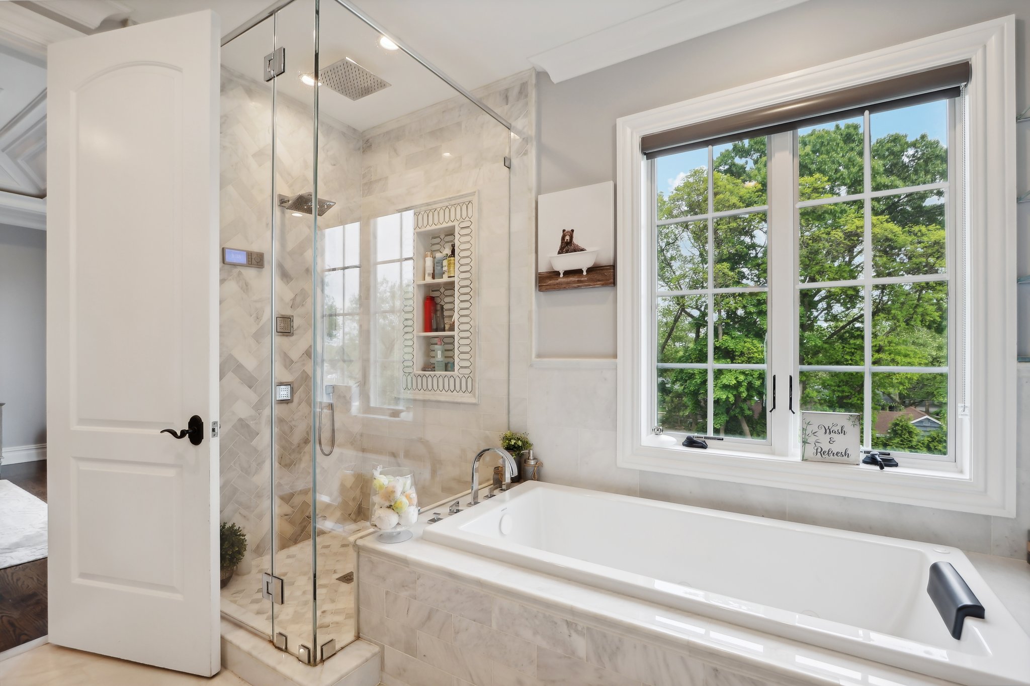 N Farview Ave-052.jpg