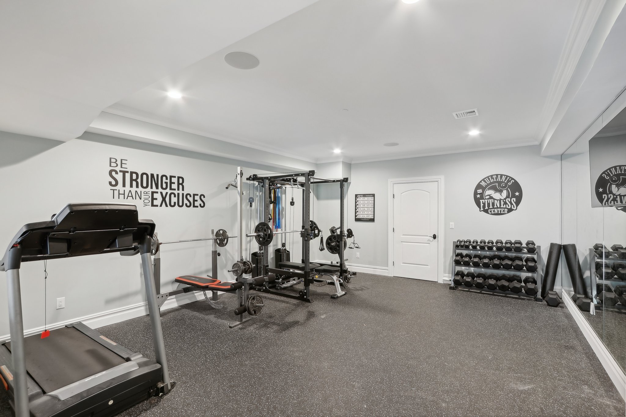 N Farview Ave-056.jpg