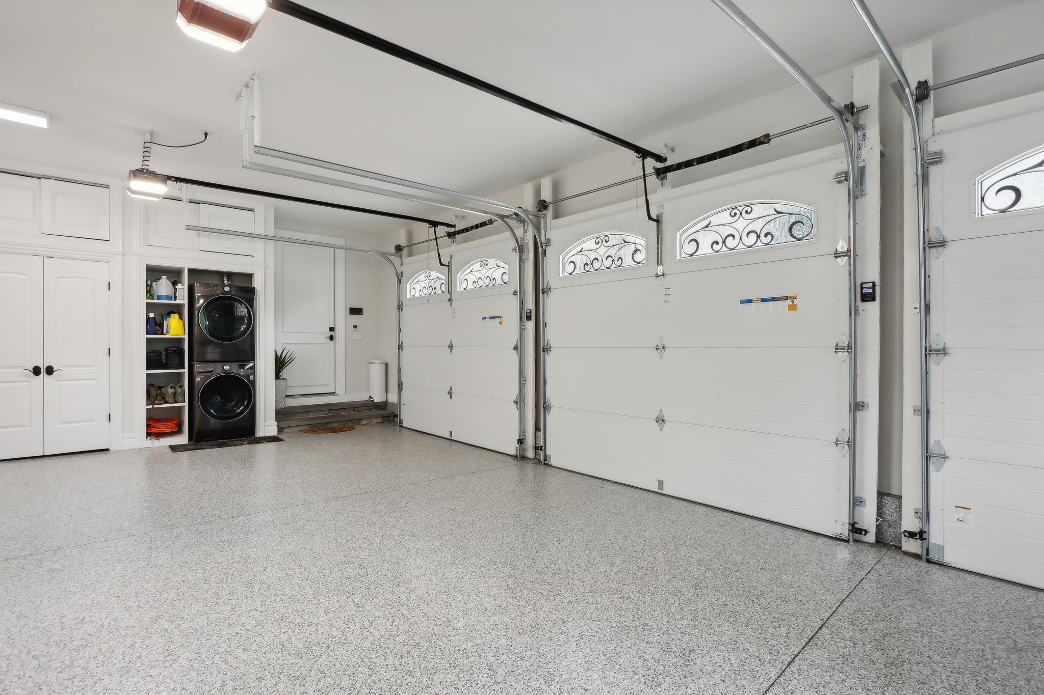 N Farview Ave-062.jpg