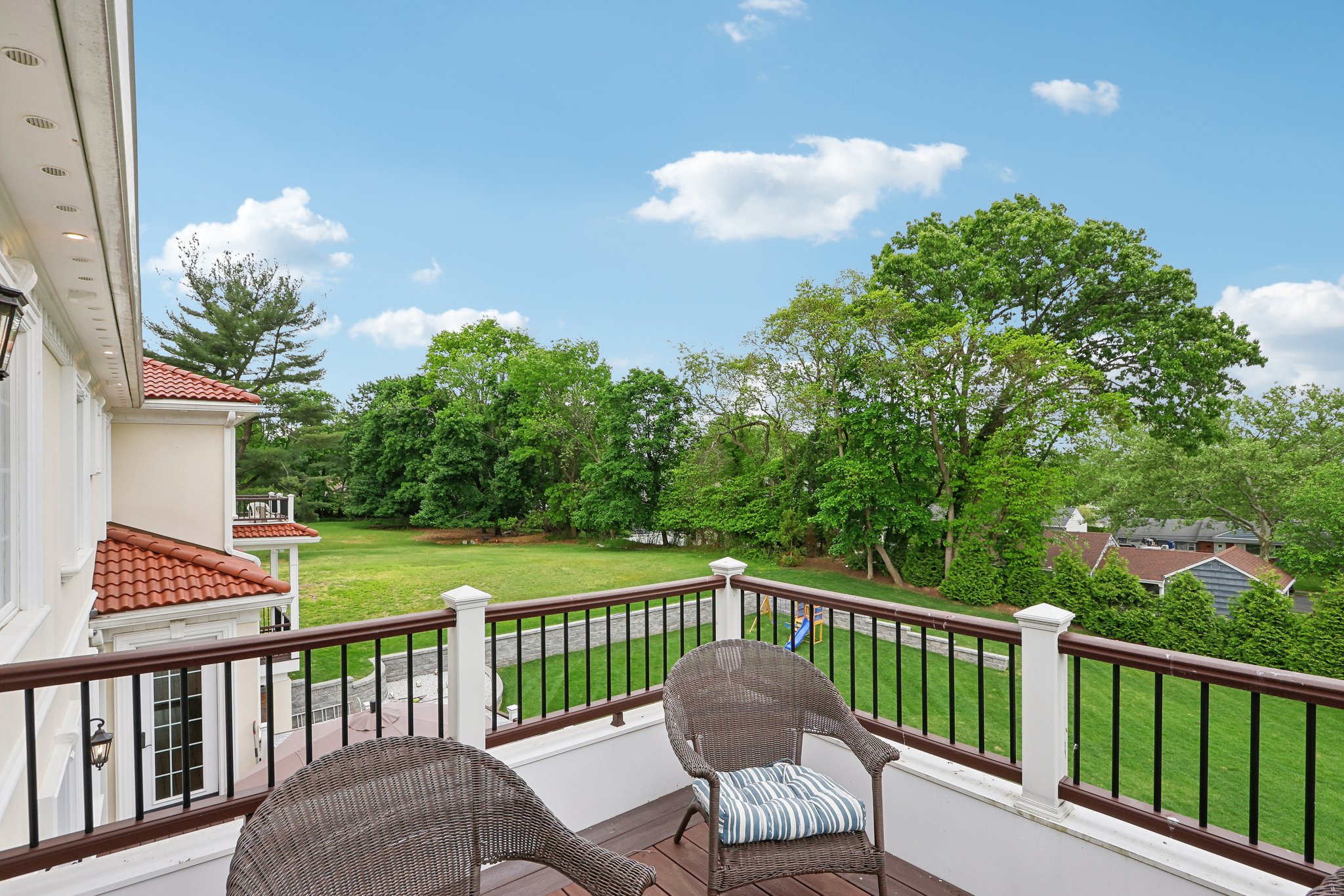 N Farview Ave-063.jpg