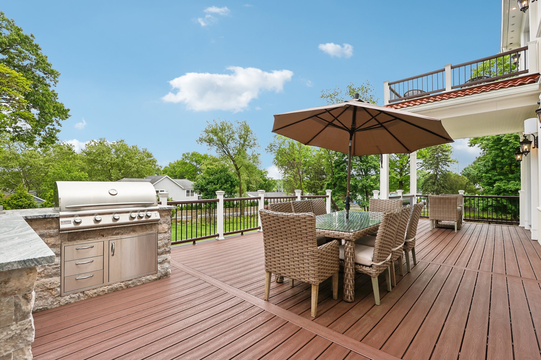 N Farview Ave-065.jpg