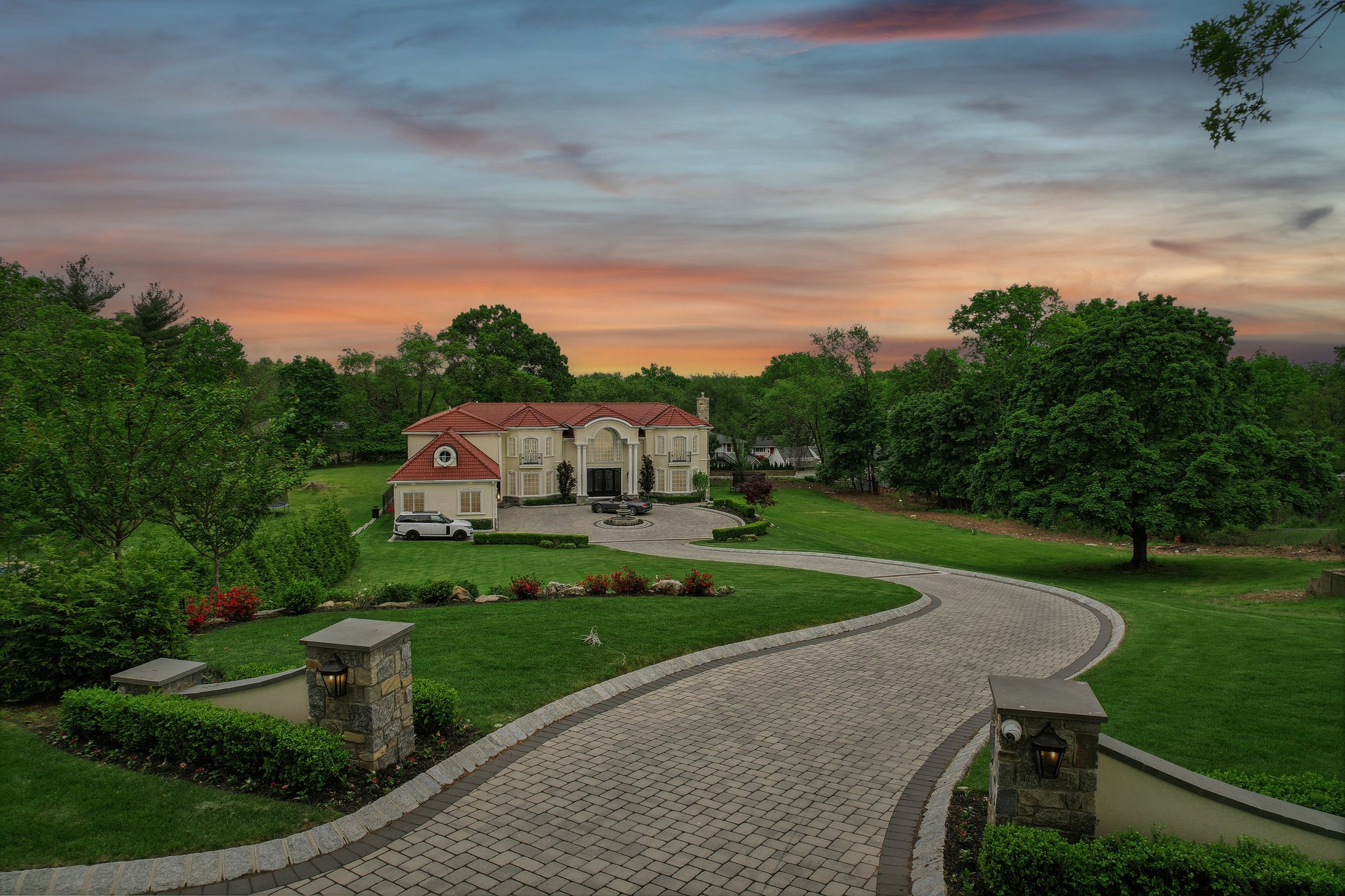 N Farview Ave-003VT.jpg