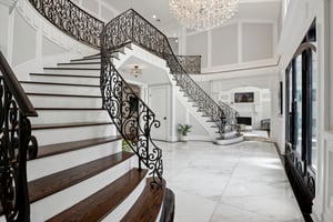 N Farview Ave-007.jpg