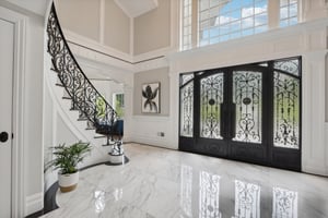 N Farview Ave-008.jpg