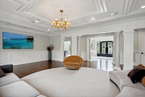 N Farview Ave-017.jpg