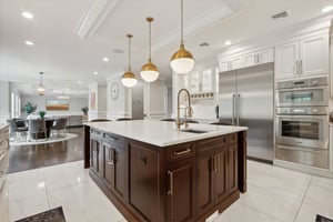 N Farview Ave-028.jpg