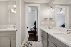 N Farview Ave-045.jpg