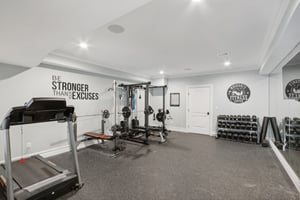 N Farview Ave-056.jpg