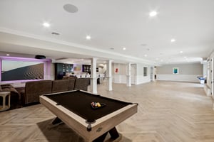 N Farview Ave-059.jpg