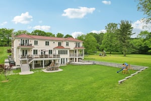 N Farview Ave-071.jpg