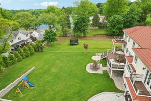 N Farview Ave-077.jpg