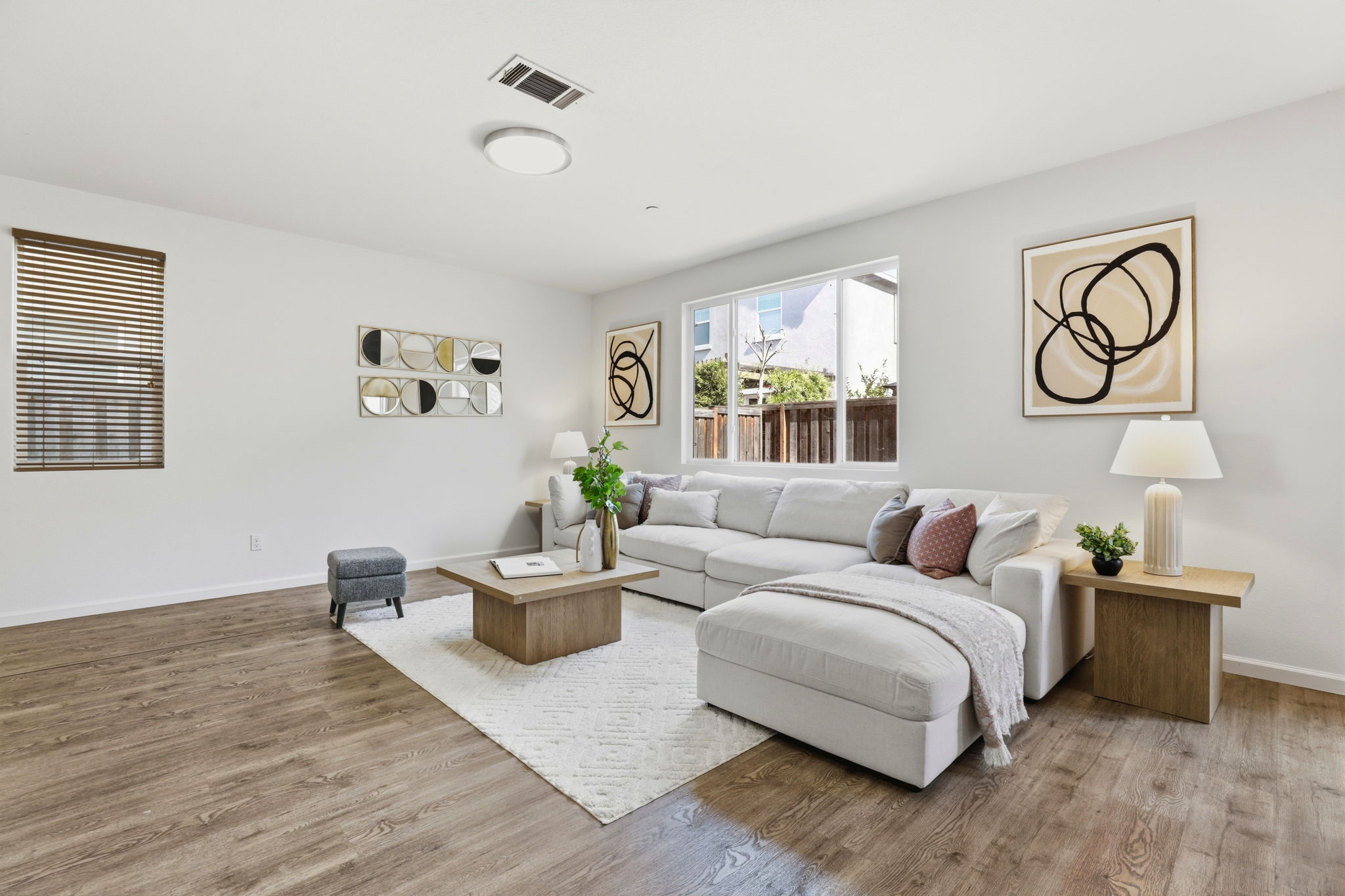 008_f8_170 Sturla Way