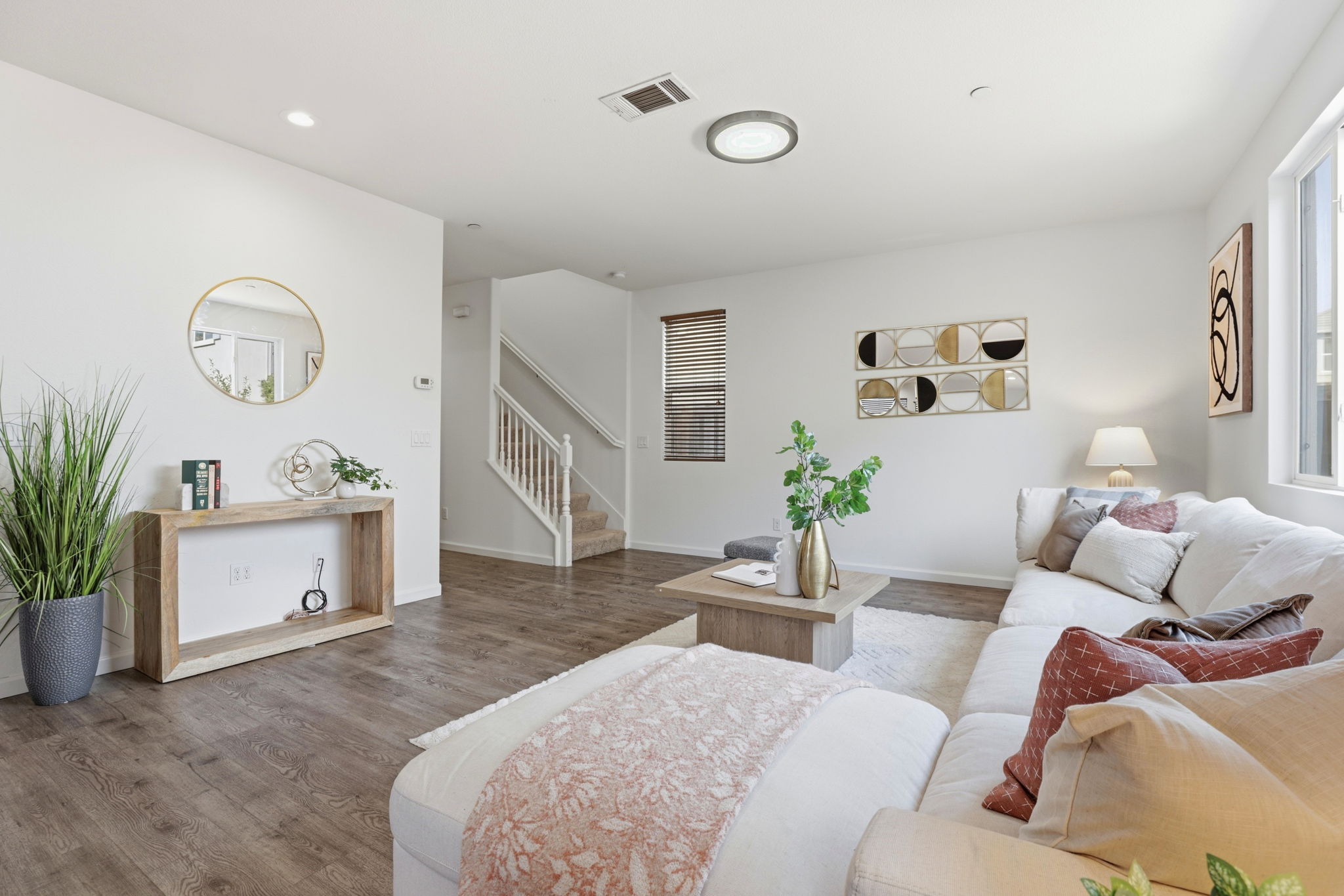 009_f8_170 Sturla Way