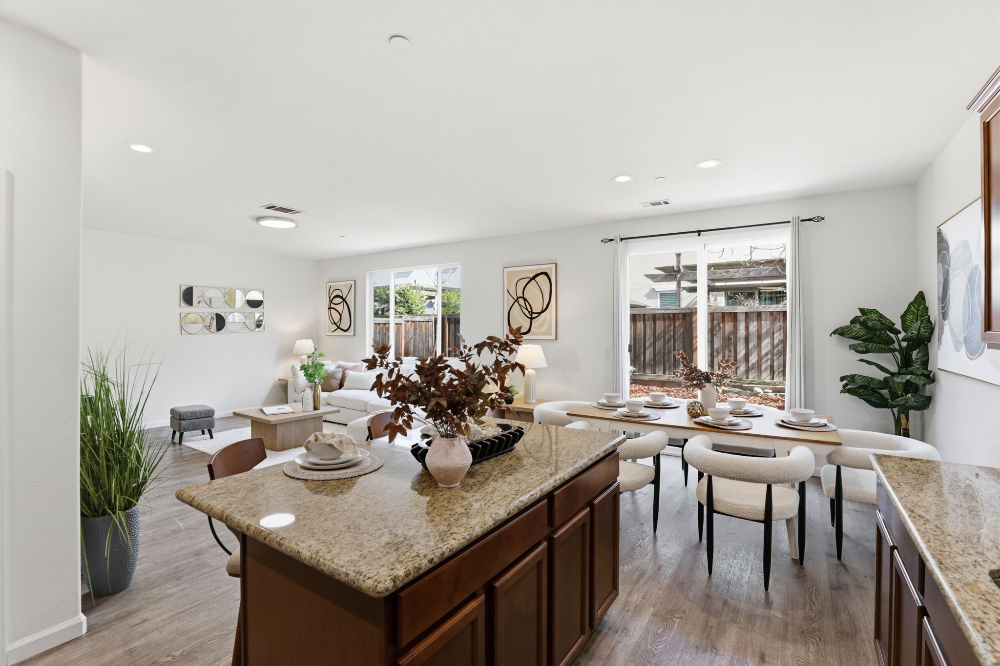 016_f8_170 Sturla Way