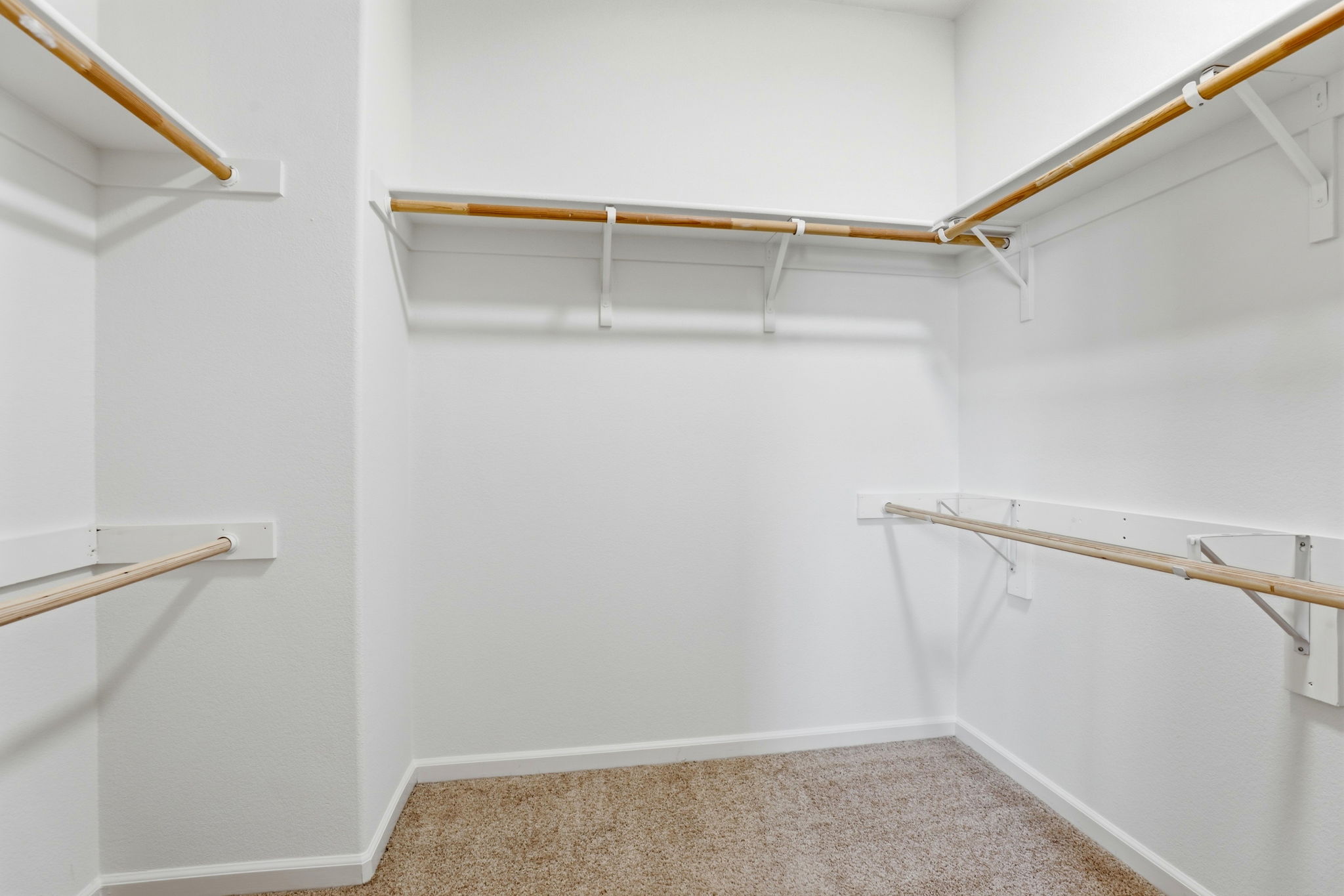 031_f8_170 Sturla Way