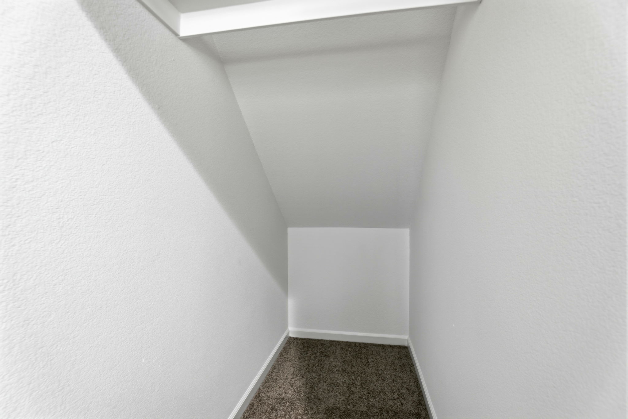 033_f8_170 Sturla Way