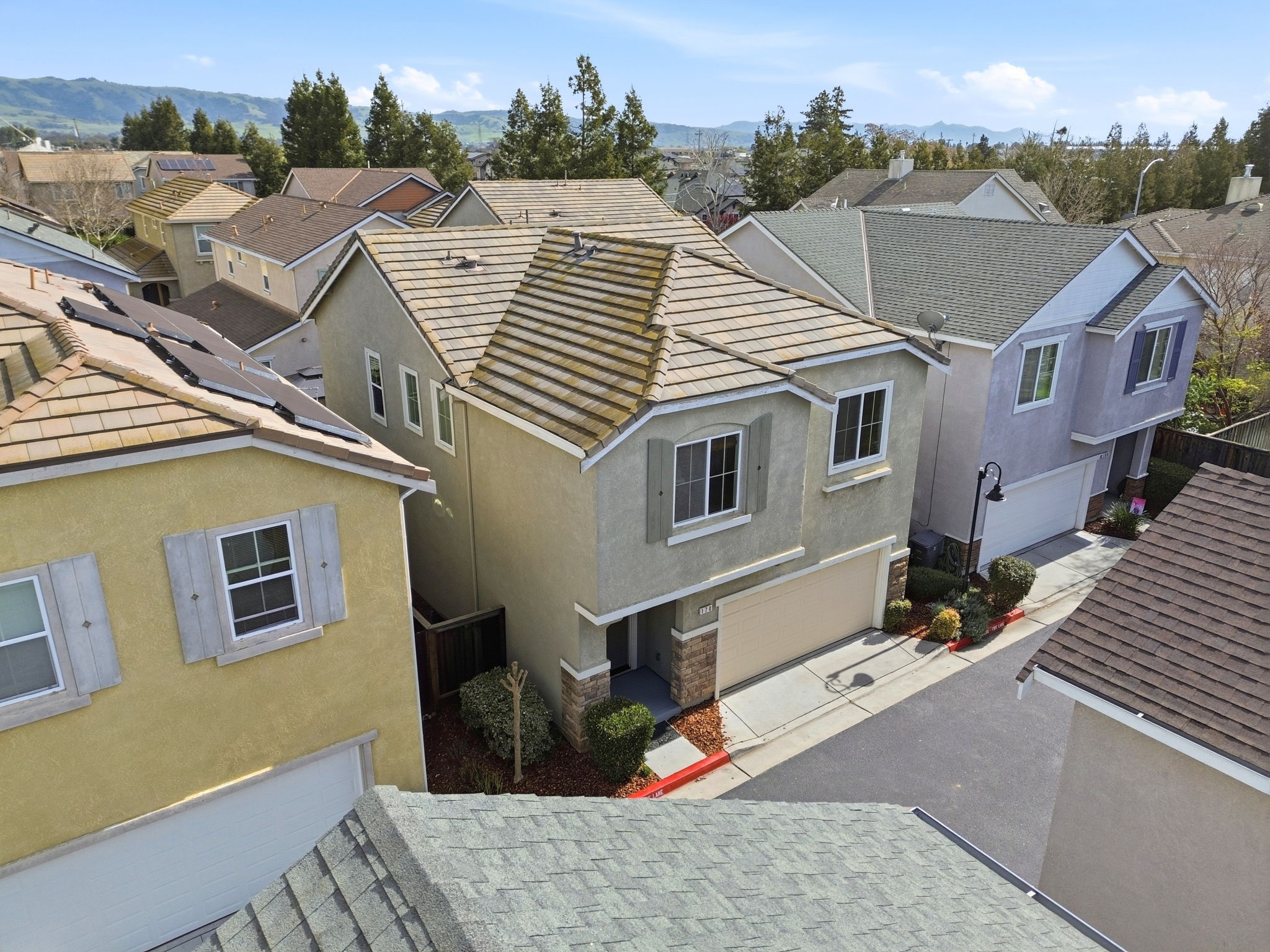 002_f8_AERIAL_170 Sturla Way