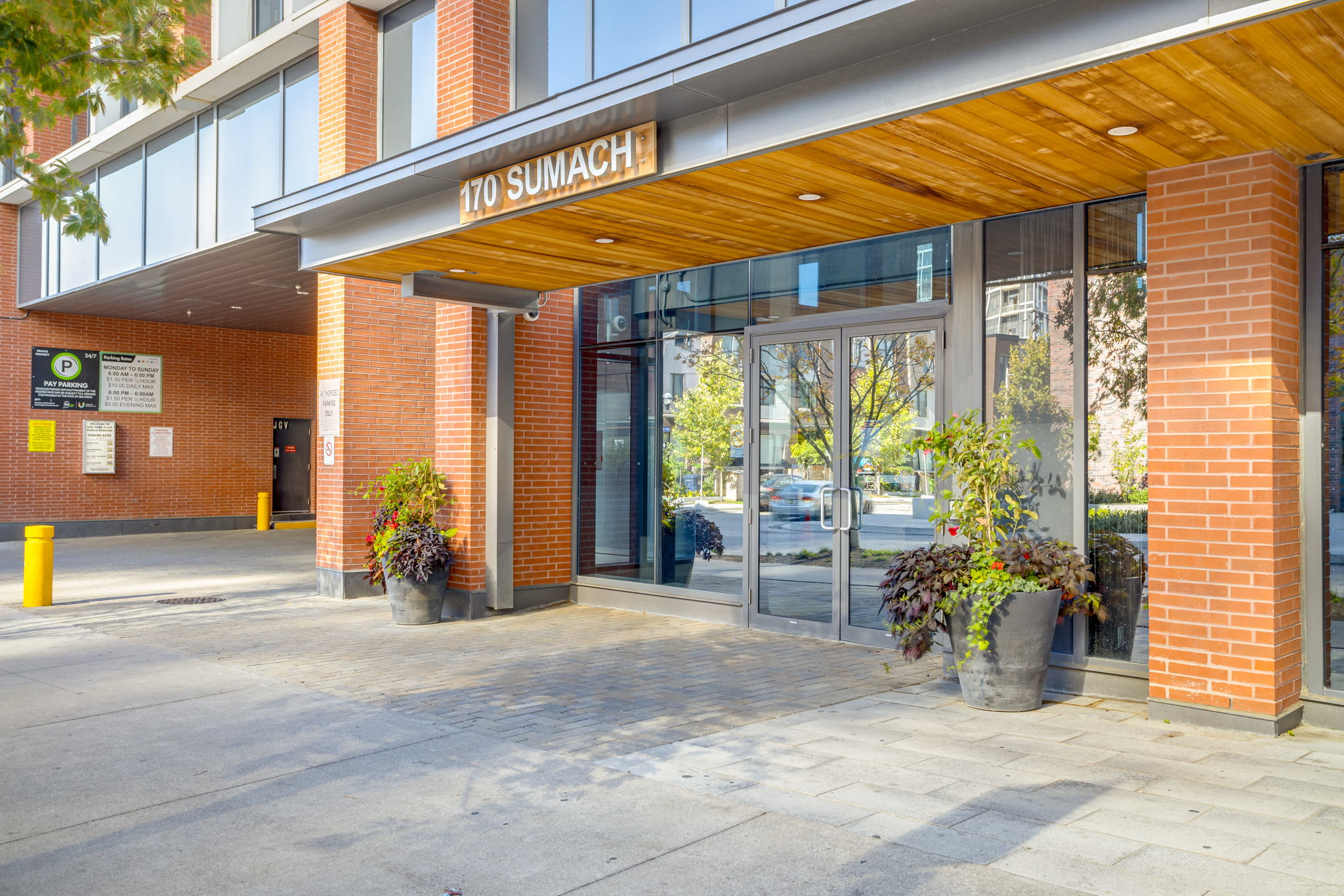 Toronto property showcase — delivered property photograph 3