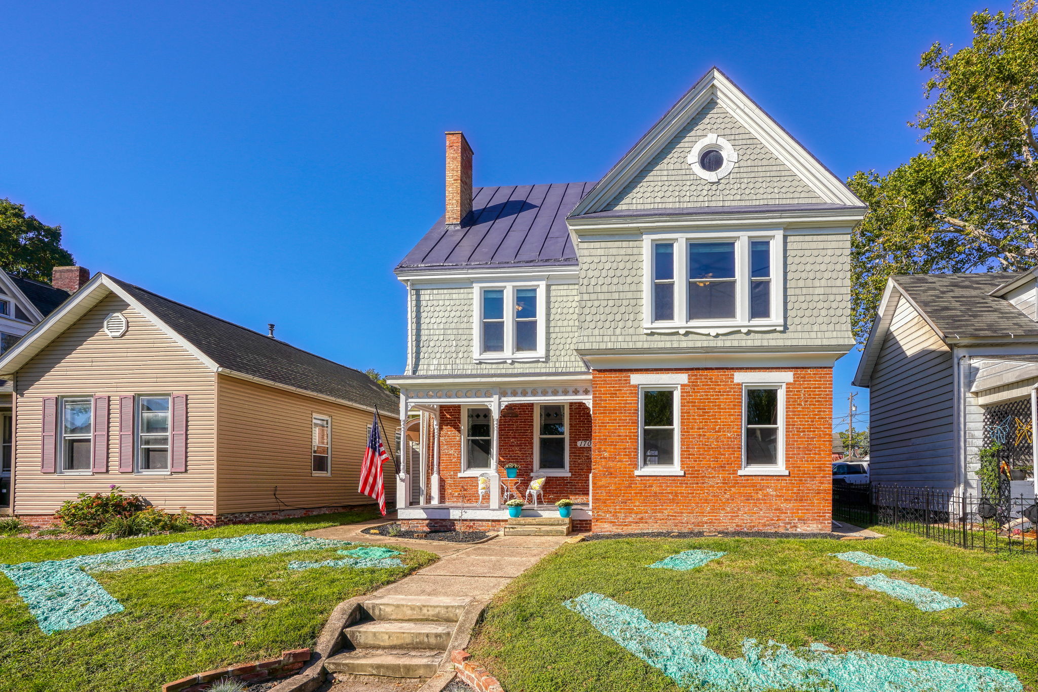 170 Vine St (2)