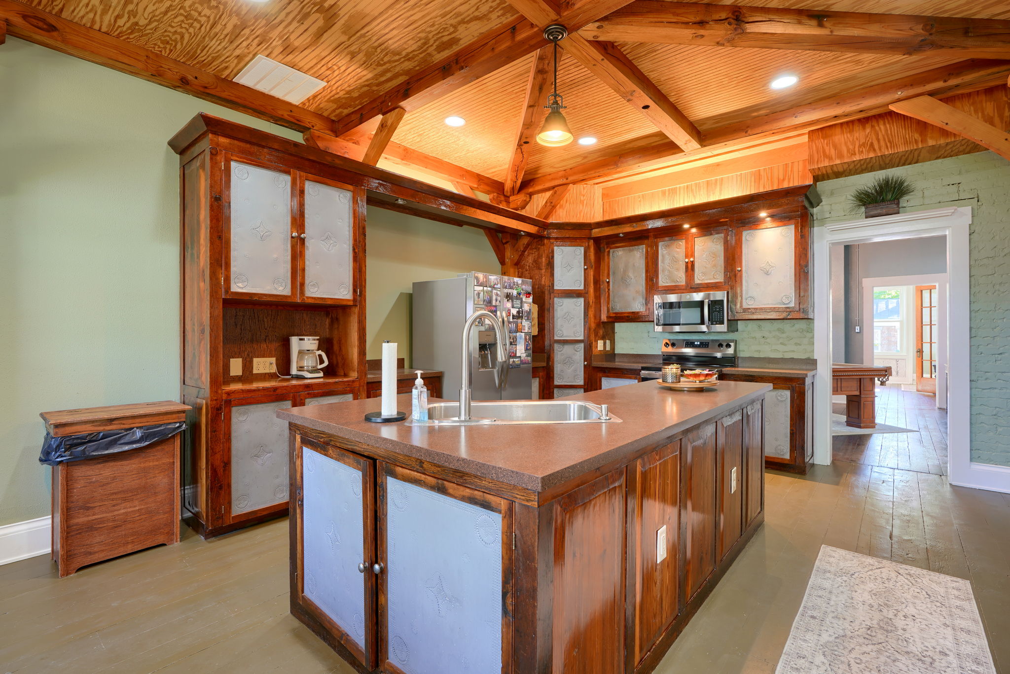 170 Vine St (50)