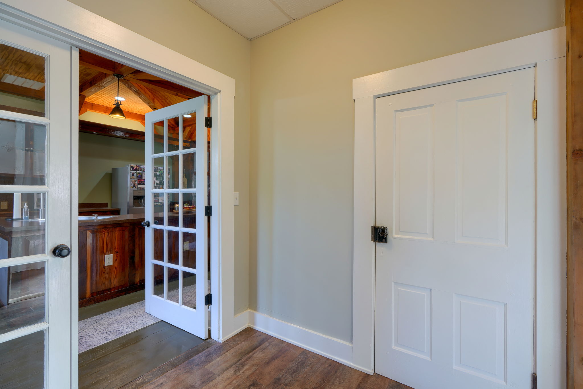 170 Vine St (60)