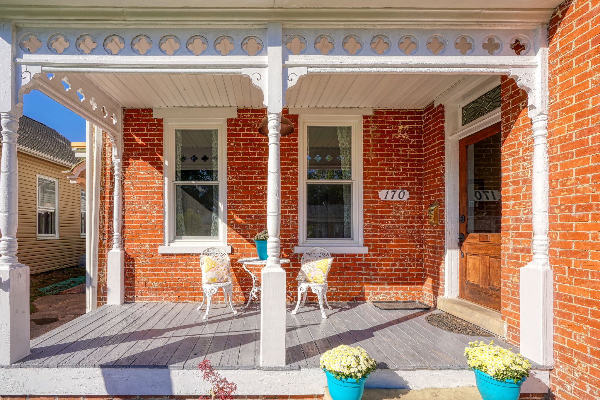 170 Vine St (95)