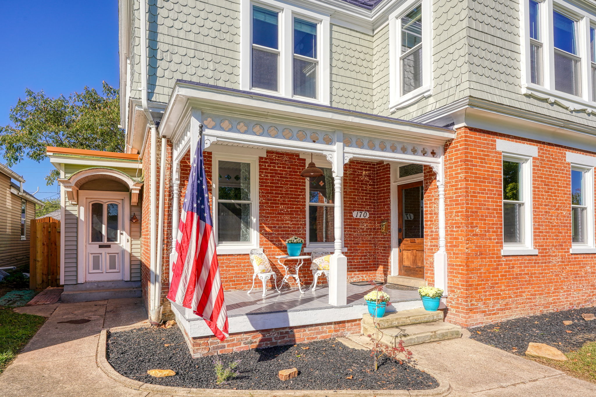 170 Vine St (96)