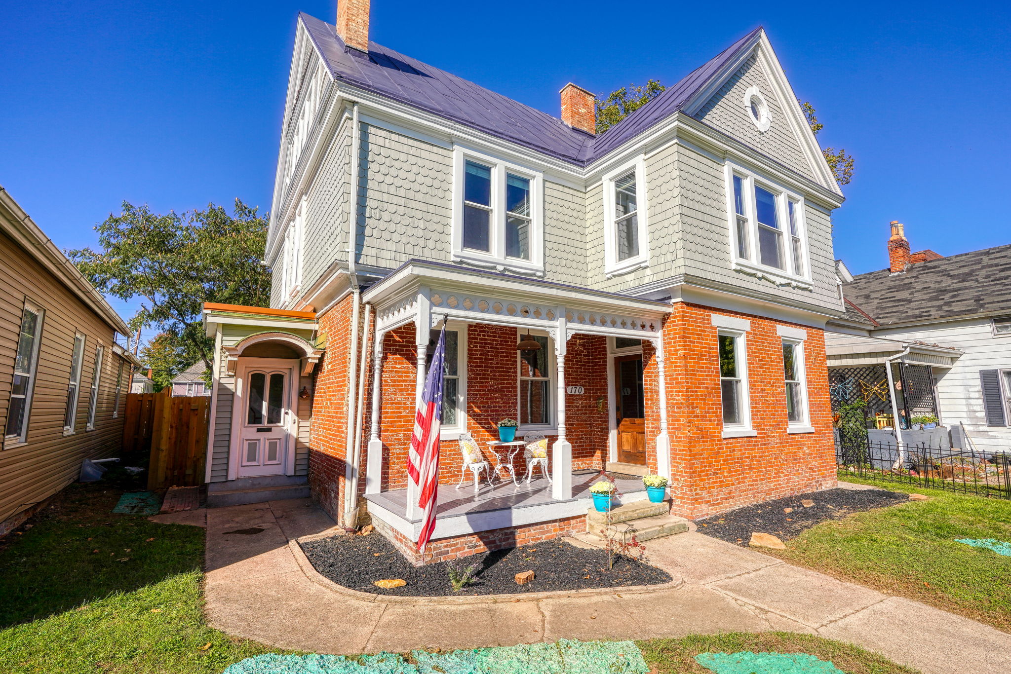 170 Vine St (97)