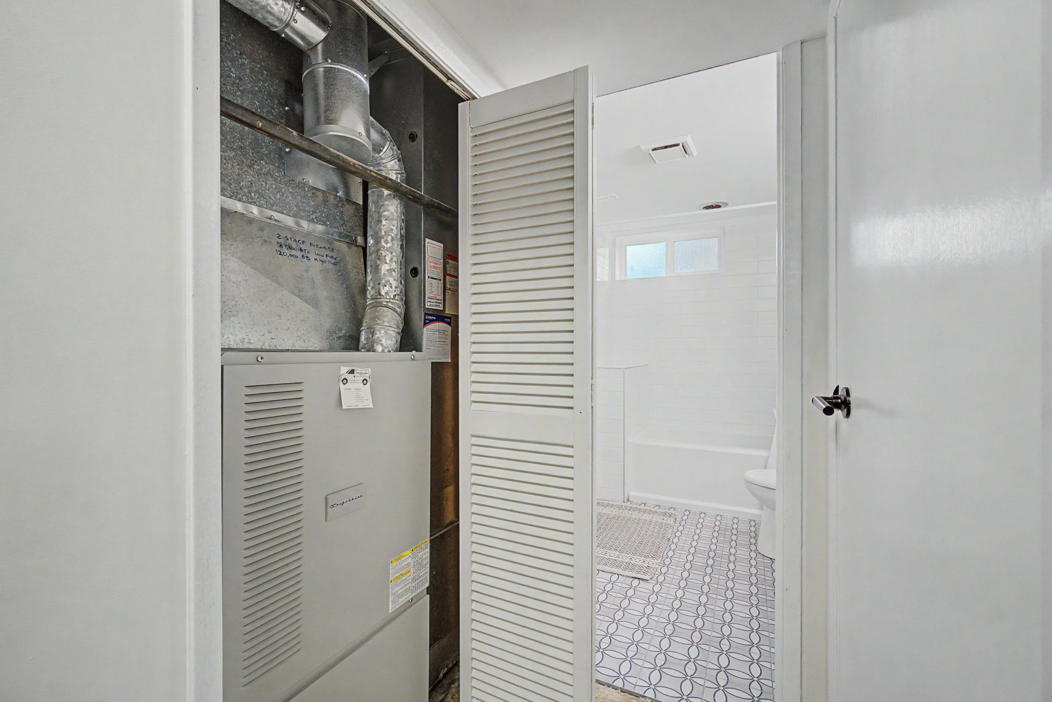  Photo 54