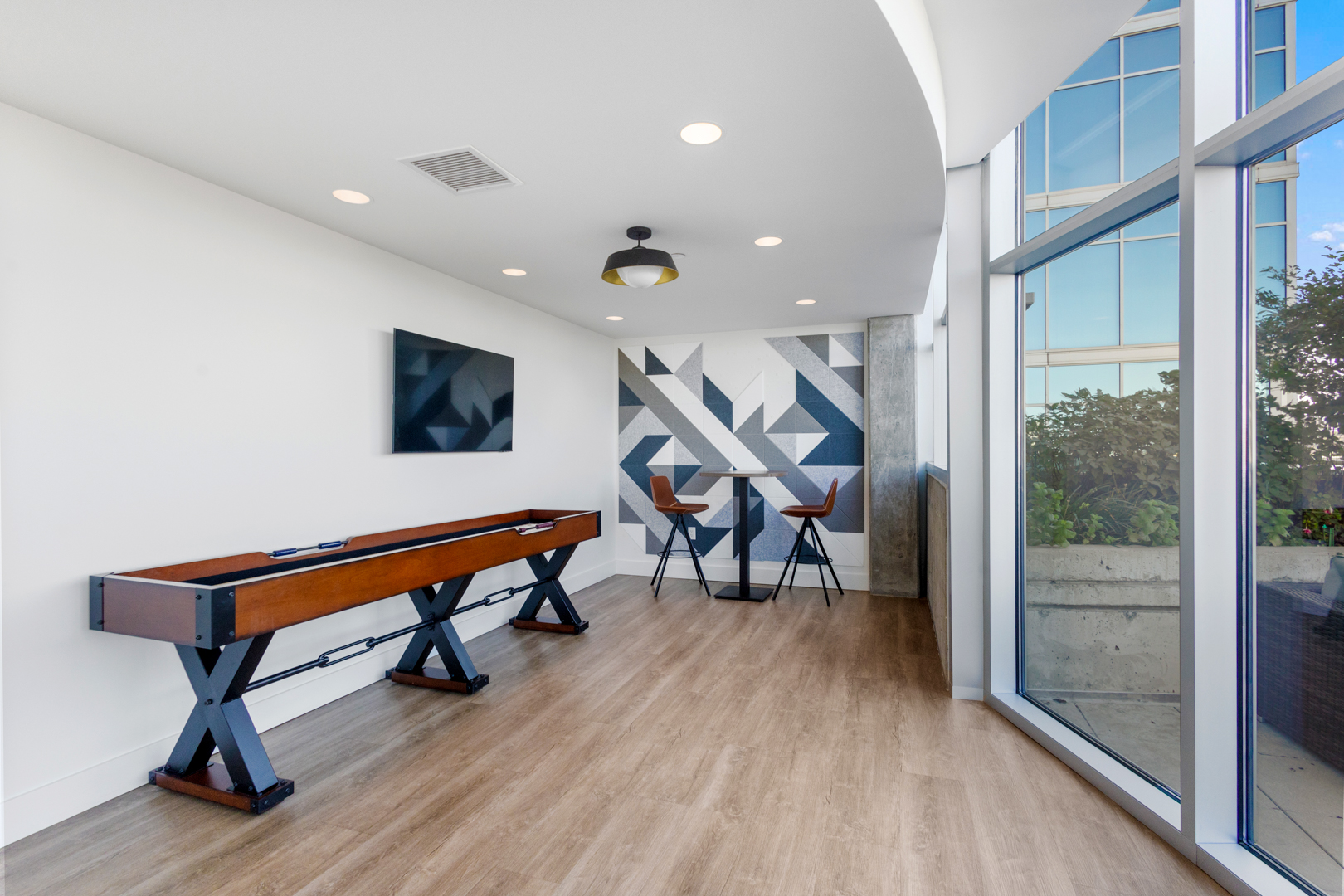 Table top shuffle board