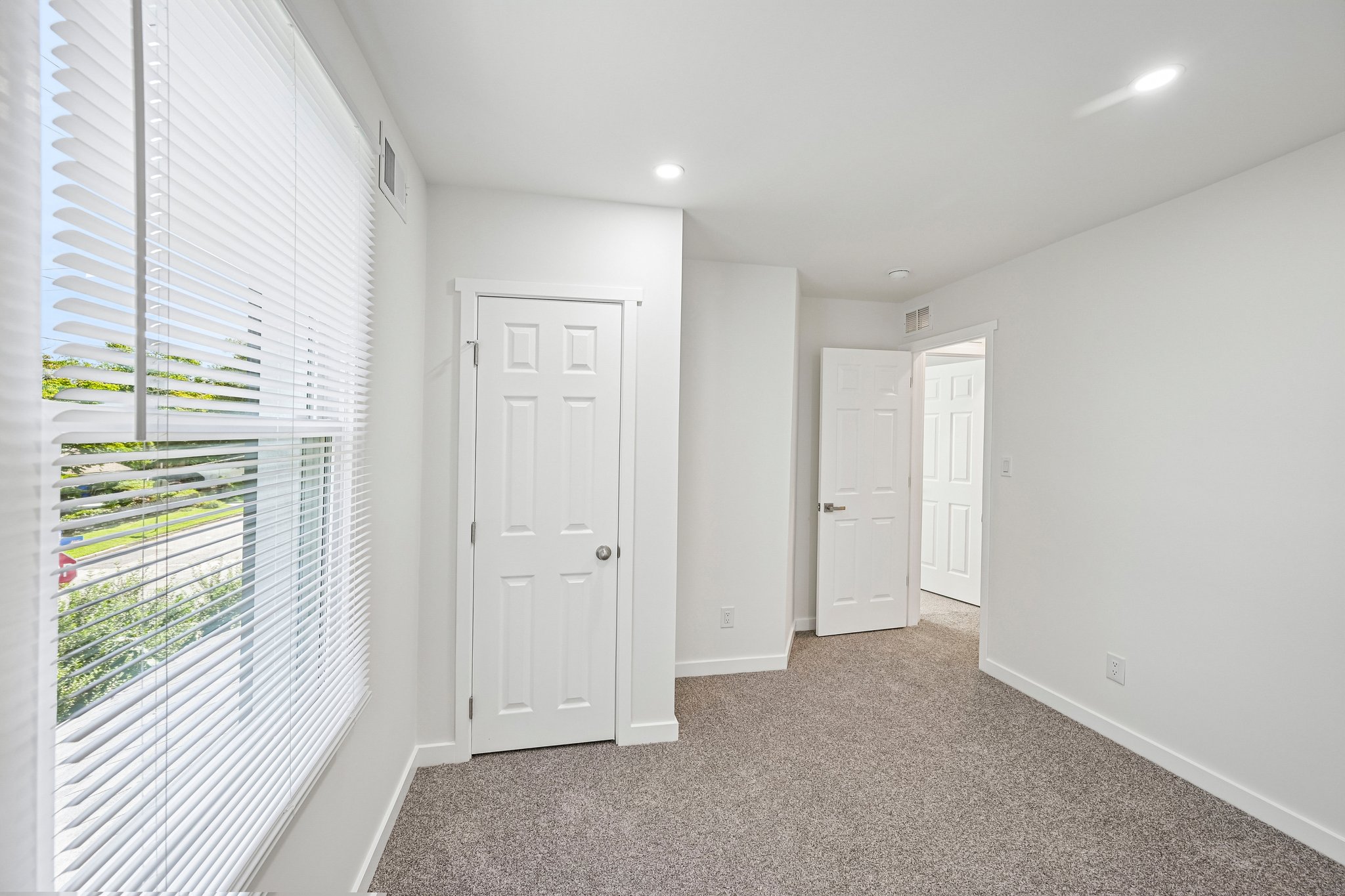 Beech Ave-S0508-048.jpg