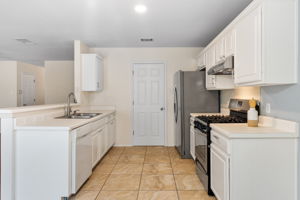 White kitchen cabineets
