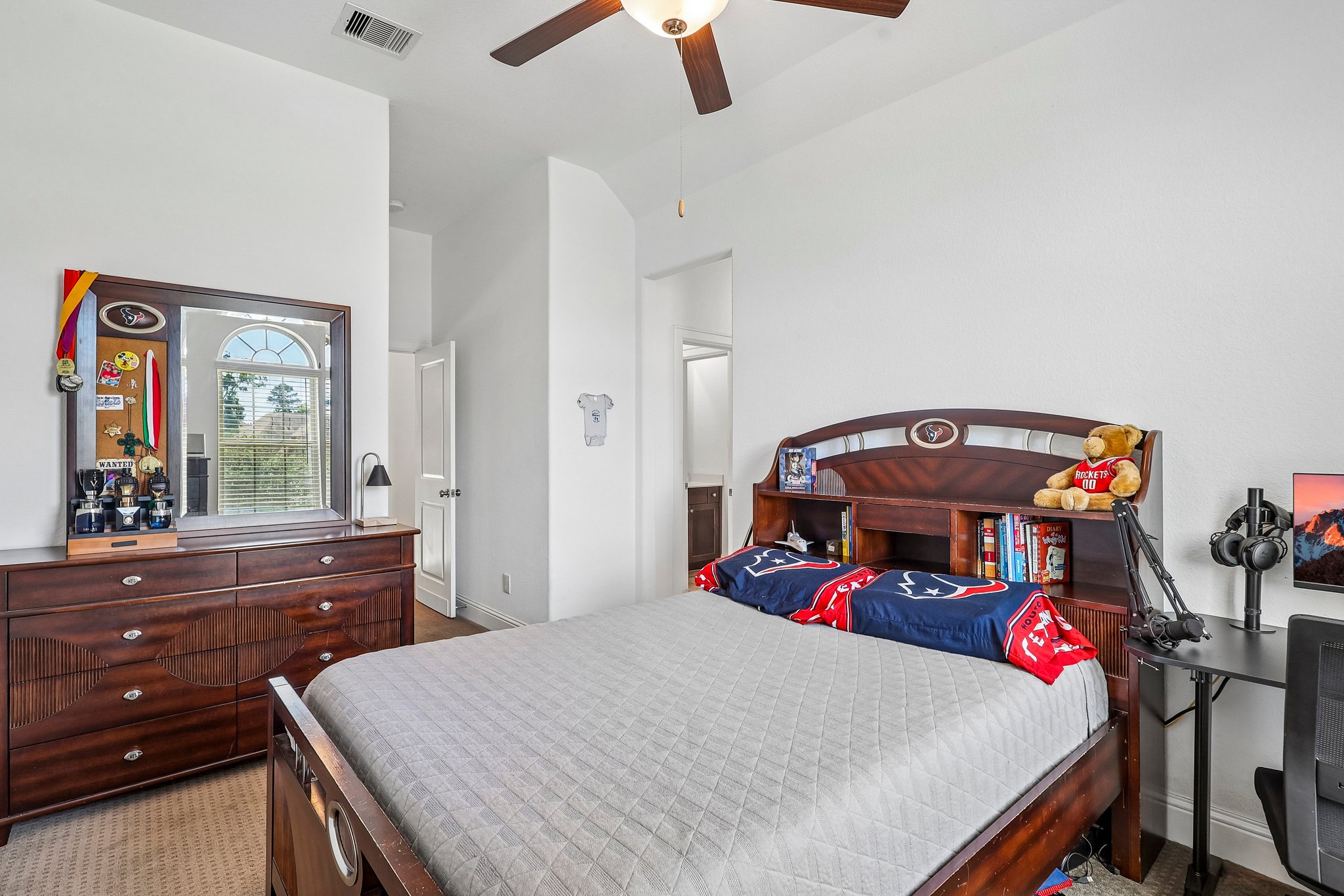 Graystone Hills Dr-S1505-035.jpg